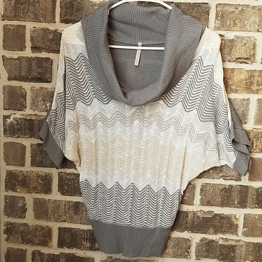 💥🎪⭐A'GACI Soft Cowl Neck Short Sleeves Top